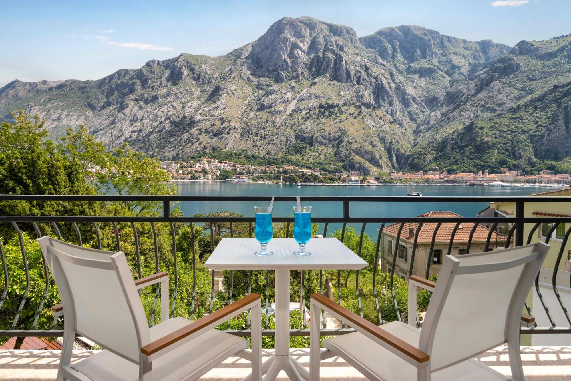 Apartments Doncic Kotor Buitenkant foto