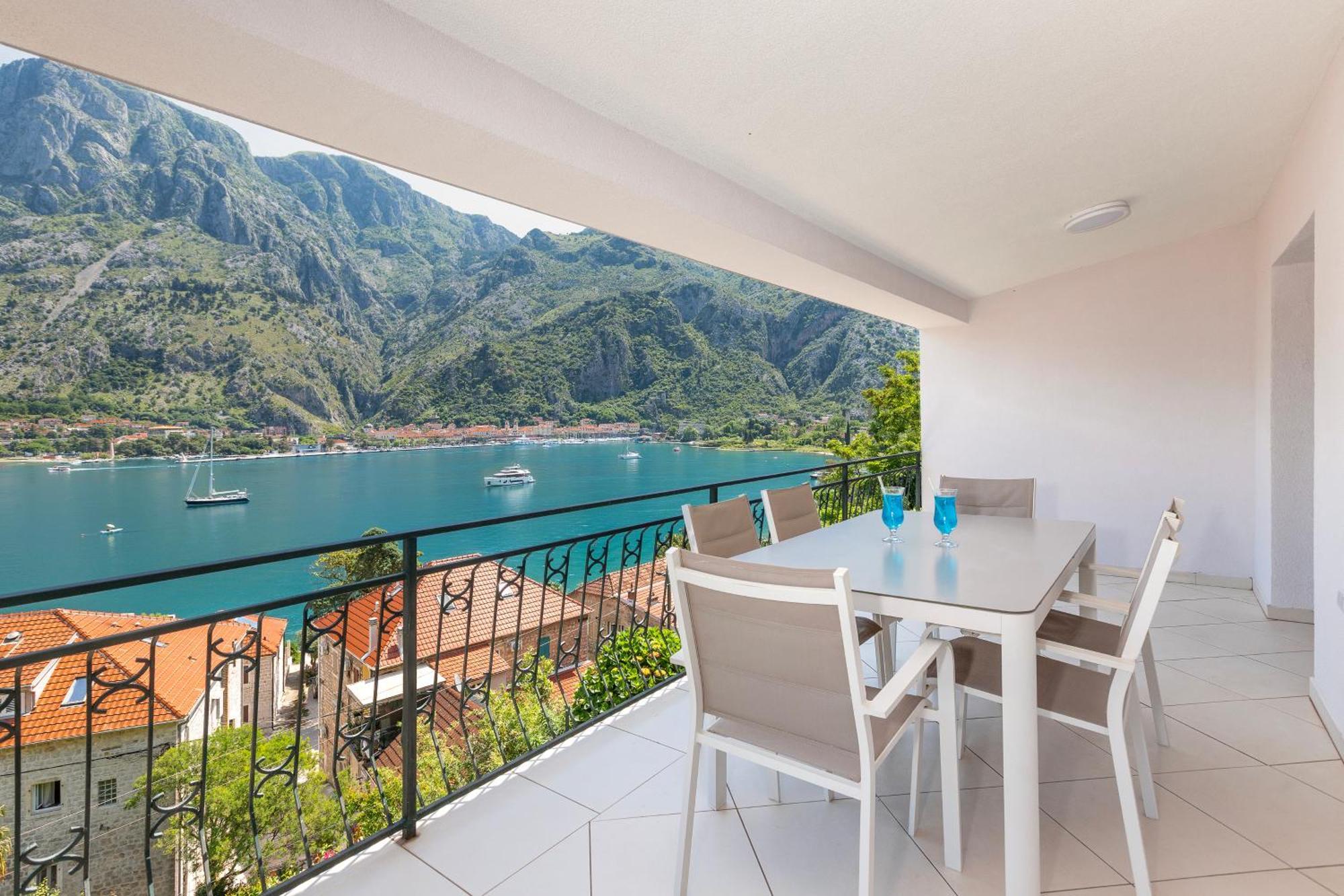 Apartments Doncic Kotor Buitenkant foto